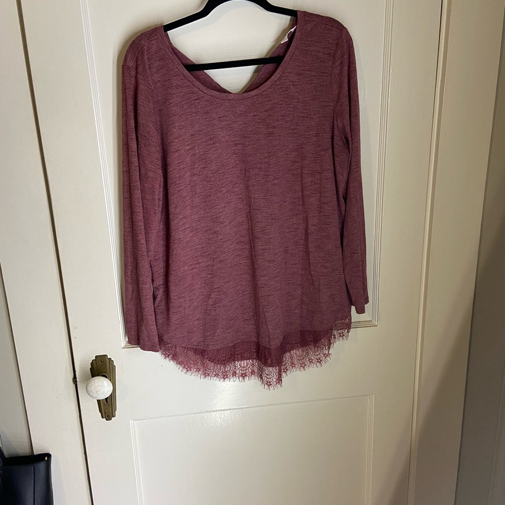 Lauren Conrad long sleeve shirt with lace trim size XL in a mauve color.